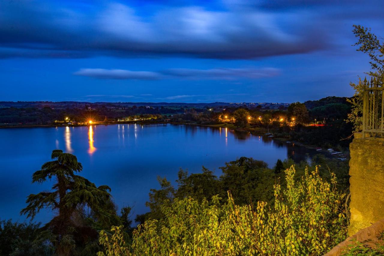 Centro E Spiaggia Ardesia Anguillara Sabazia Bagian luar foto